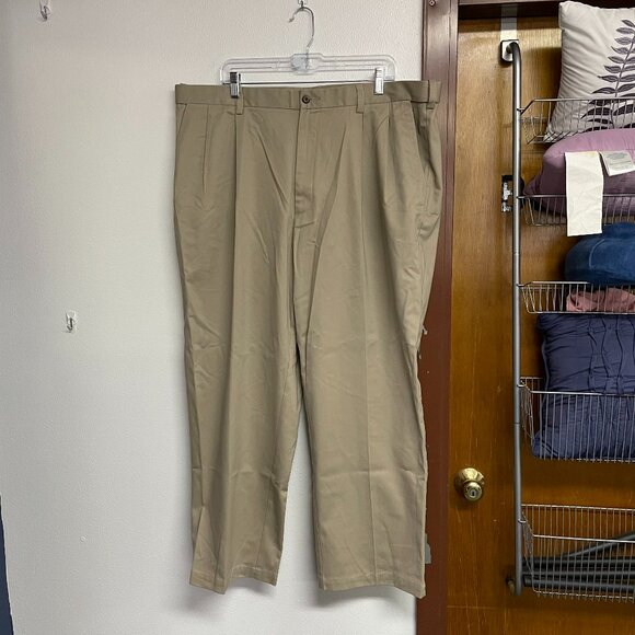 David Taylor Other - NWT David Taylor Pleated Front Pants 42 x 30